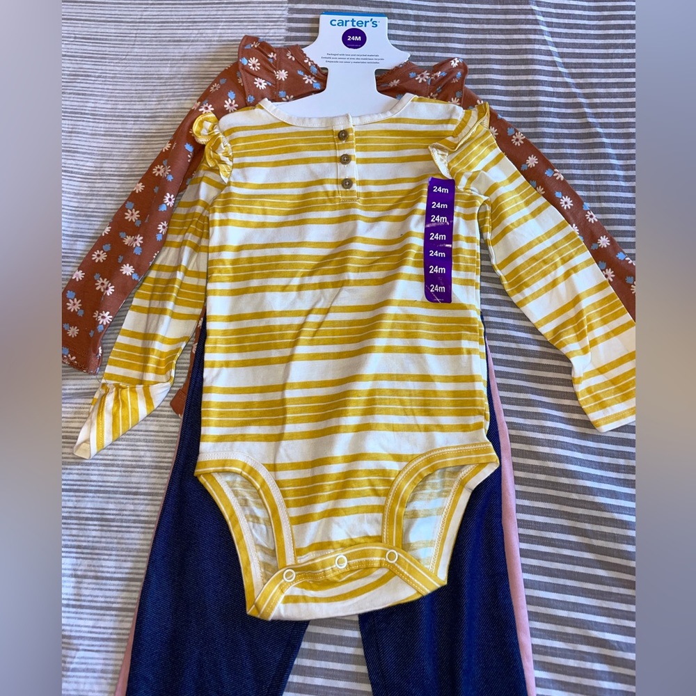 Carter's Girl's Infant 4-piece 24m NWT